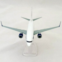 Macheta Tarom Boeing 737-800 YR-BGM Mihai Viteazul Scara 1:200