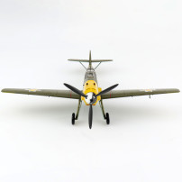 Macheta Messerschmitt BF 109E-3 "Hai Fetito" No.9, Lt. loan Di Cesare, Grupul 7, Romanian Air Force Diecast - Scara 1:48