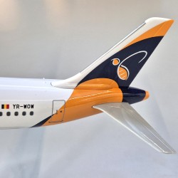 HiSky Airbus A321-271NX (LR) YR-WOW 1:100 Model