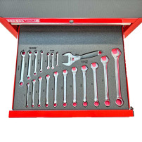 Red Box RBI9500C - Aircraft Mechanic Kit with Imperial (SAE / Standard) Tools. In 8 drawer cabinet
