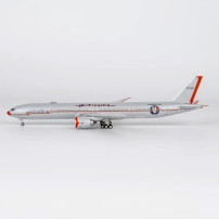 NG Model Boeing 777-300ER American "Flagship DFW" N735AT 1:400 Aircraft model