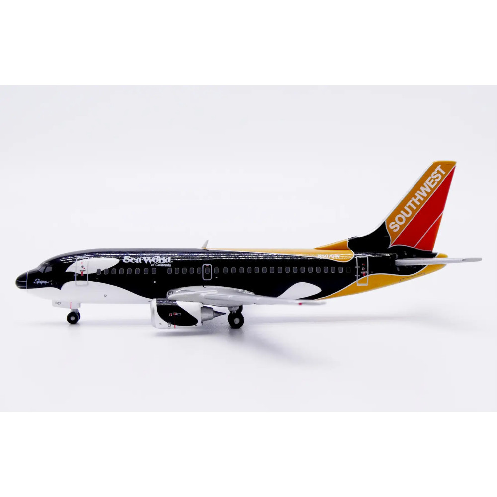 Macheta JC Wings Boeing 737-500 Southwest "Seaworld of California" N507SW Scara 1:400