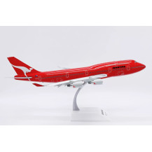 JC Wings Boeing 747-400 Qantas "All Red" Flaps Down VH-OEJ Scale 1:200 Aircraft Model